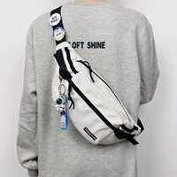 Белый космический значок