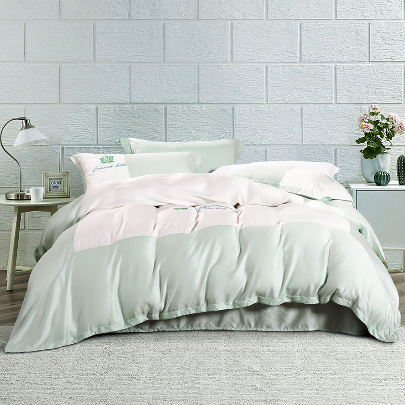 Fuana Home Textiles Children Cool Chic Double-sided Sky silk Four sets of pure coloured tribute satin bed linen bed bedding