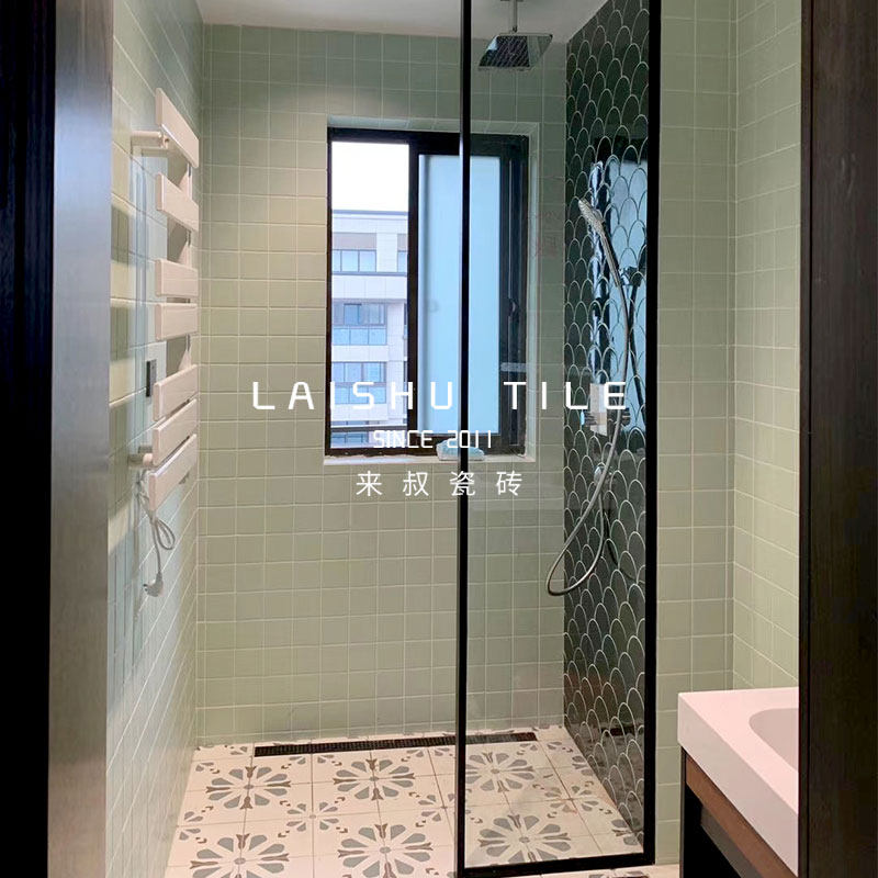 Uncle Lai's small fresh style retro elegant green bathroom white soft light grain jazz white tiles