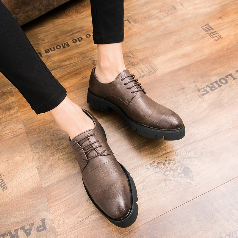 Pointed Leather Shoes Man Han Edition Retro Brown Business Positive Dress Small Leather Shoes Inlennet Heightened Hair Stylist Wedding Shoe Tide