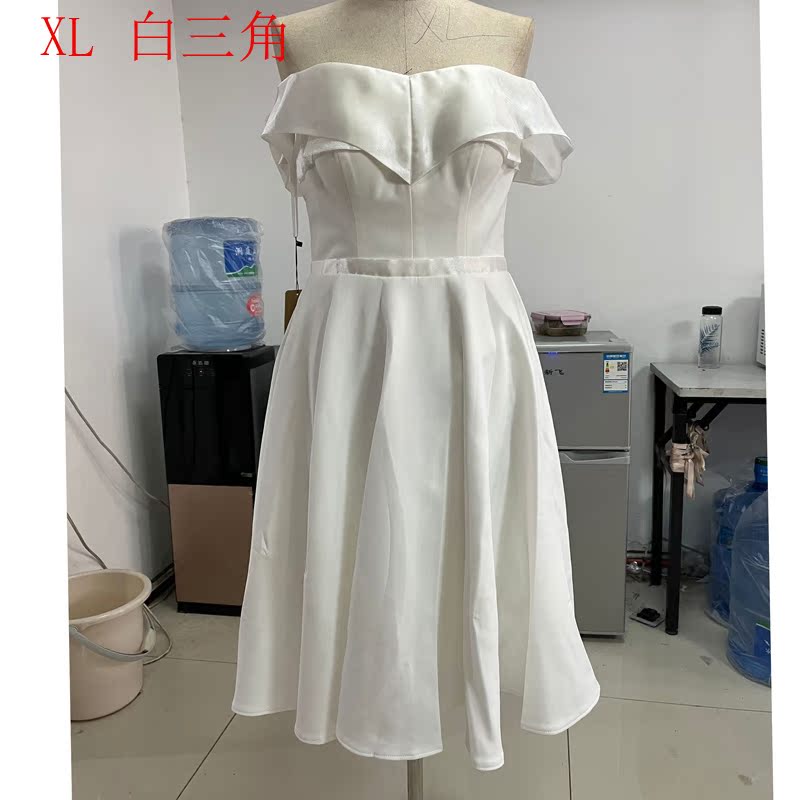  Inventory outside white triangle+XL   - $9.43 