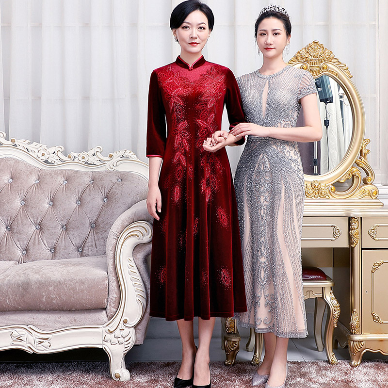 Happy mother-in-law wedding dress qipao Improved version Elegant Temperament Wine Red Velvet Noble Wedding Gown summer