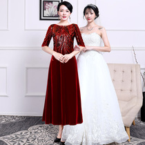 Married daughter mom gown with noble foreign gas young velvet big code to attend sons wedding happy mom wedding banquet