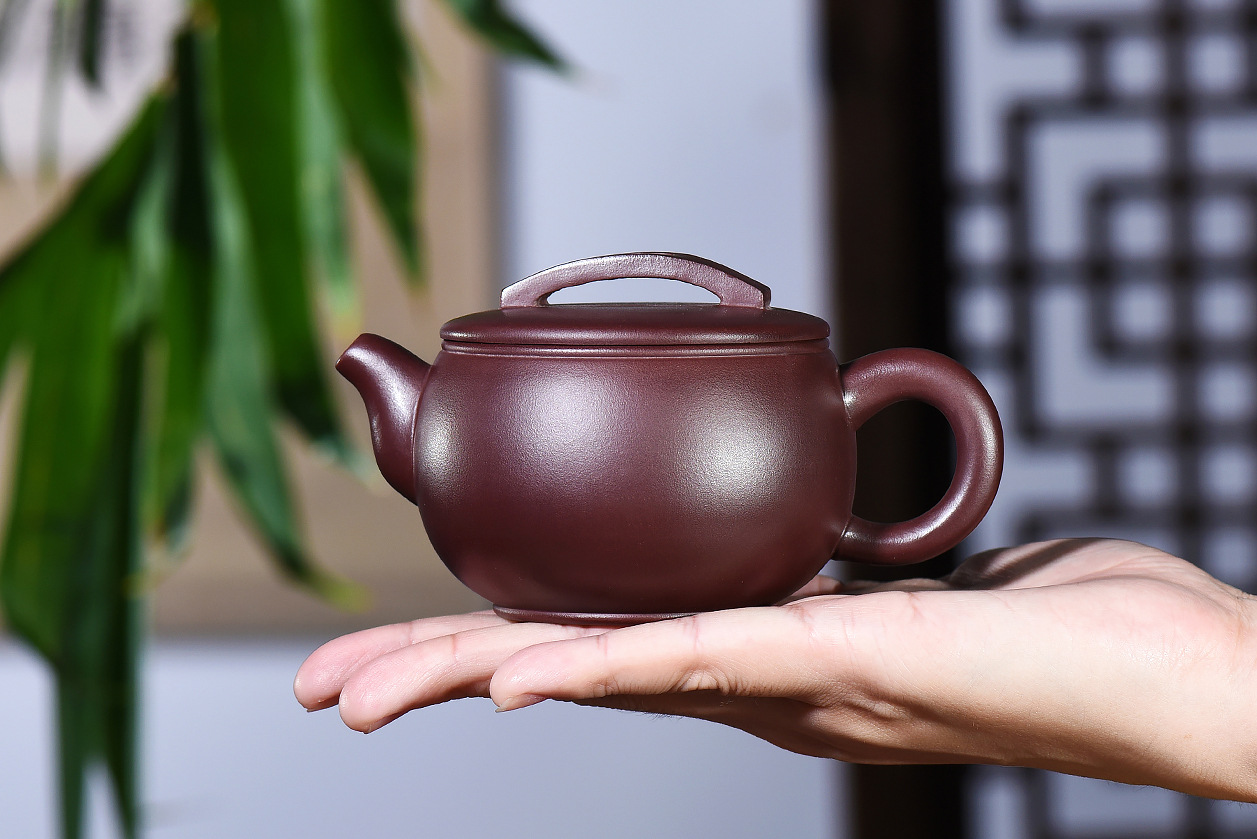 Yixing purple pot Gu Honglian all hand-made original mine of the old purple mud fu household Kun-depiction gold set