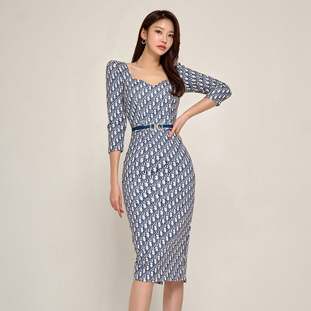 Three-quarter sleeve printed dress commuting slim mid-length one-step bag hip spring and autumn temperament professional women's clothing 2023 new