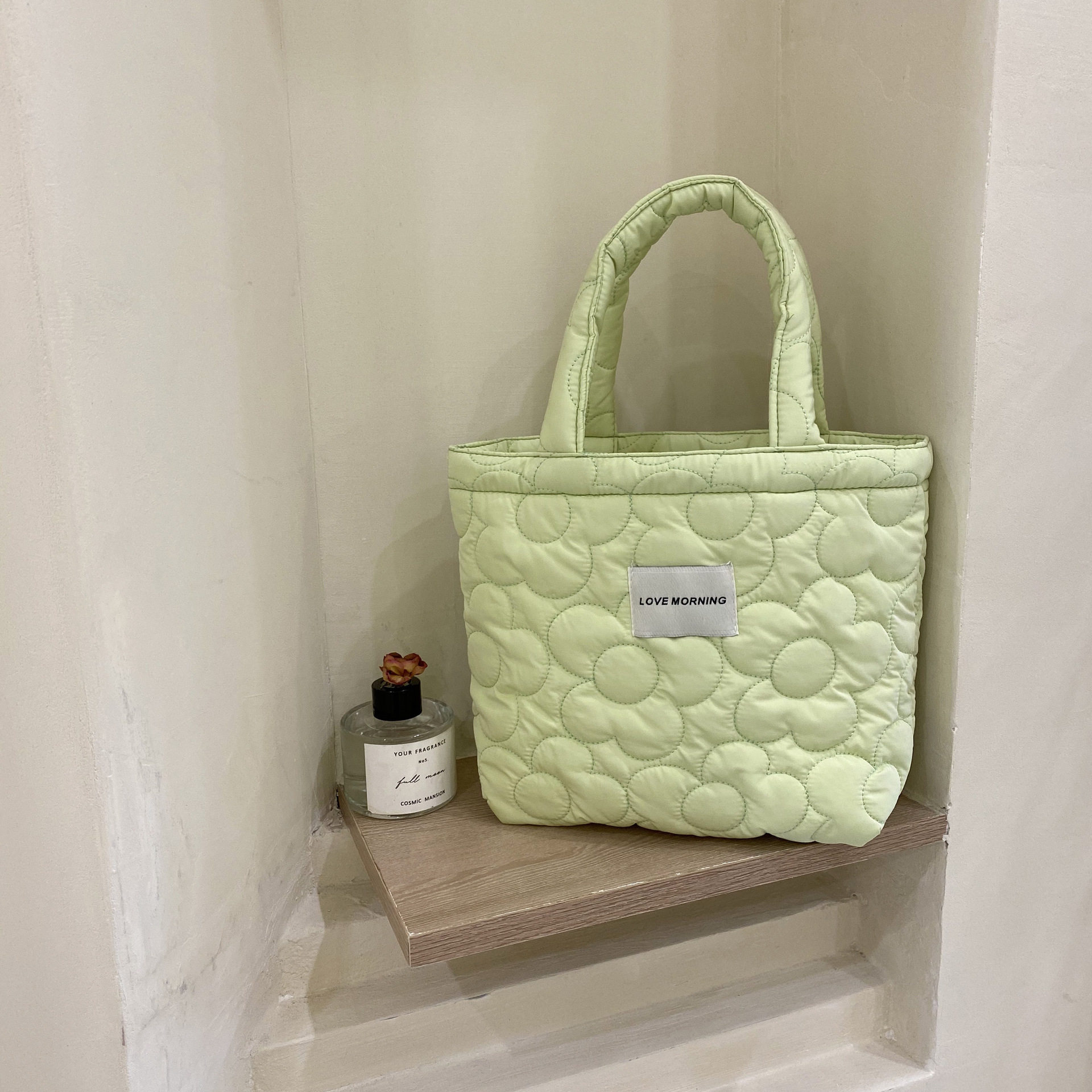 Candy-colored lunch bag daily simple lunch bag with students carrying handbag when packed fresh and tape