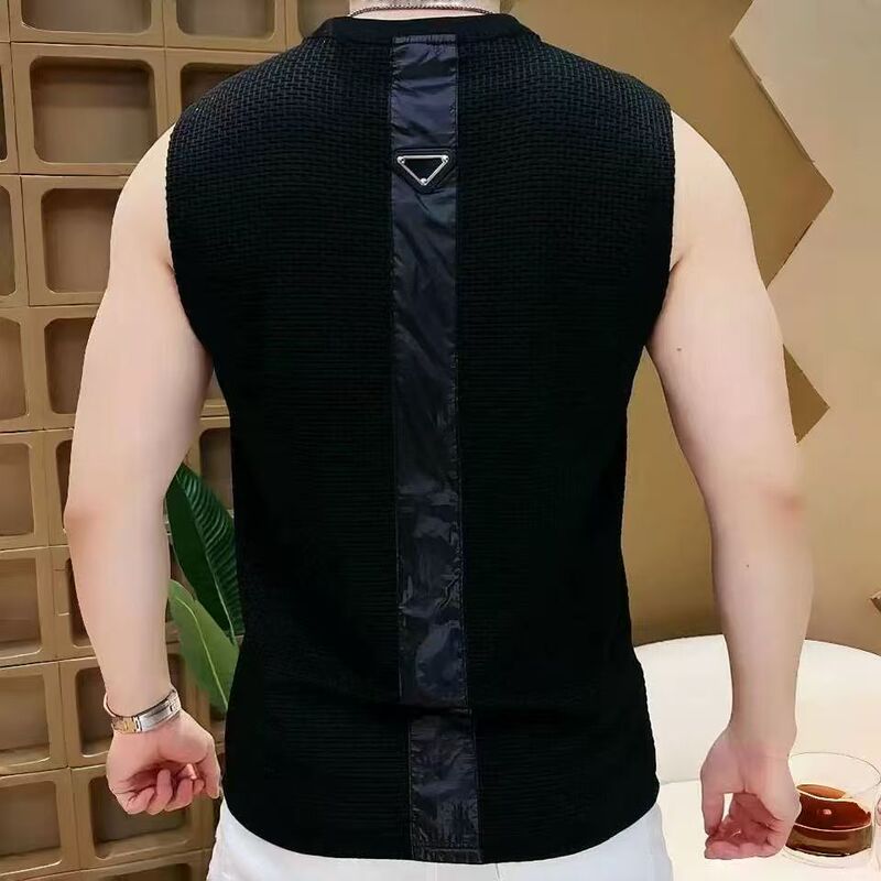 Fashionable and Versatile 2025 New Men's Sports Cool Fitness Seamless Quick-Drying Sleeveless Casual Breathable Vest