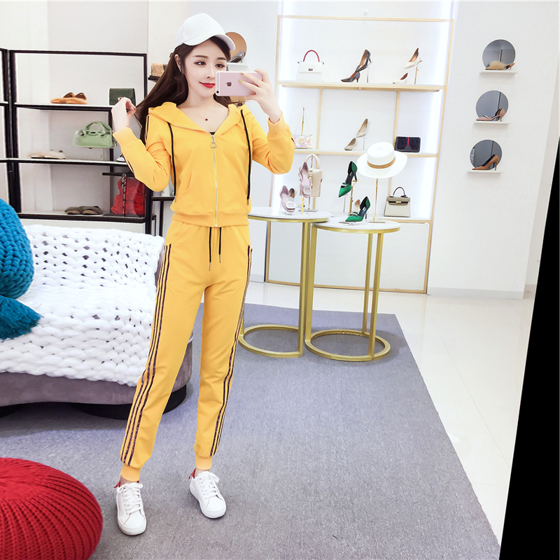 2022 autumn new casual sports suits for small women with 155 high-ocean style age-reducing two-piece trend