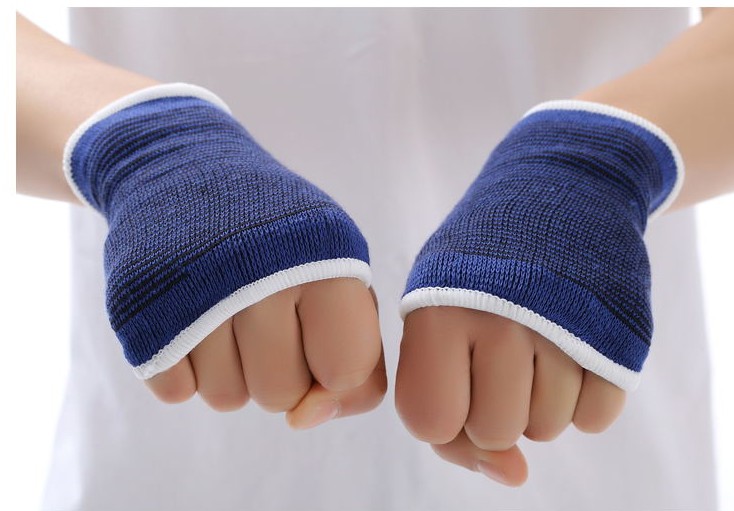 Trẻ em đầu gối miếng đệm khuỷu tay bảo vệ lòng bàn tay cổ tay bóng rổ bóng đá phải có cưỡi leo núi nam và nữ thiết bị bảo vệ - Dụng cụ thể thao găng tay tập tạ