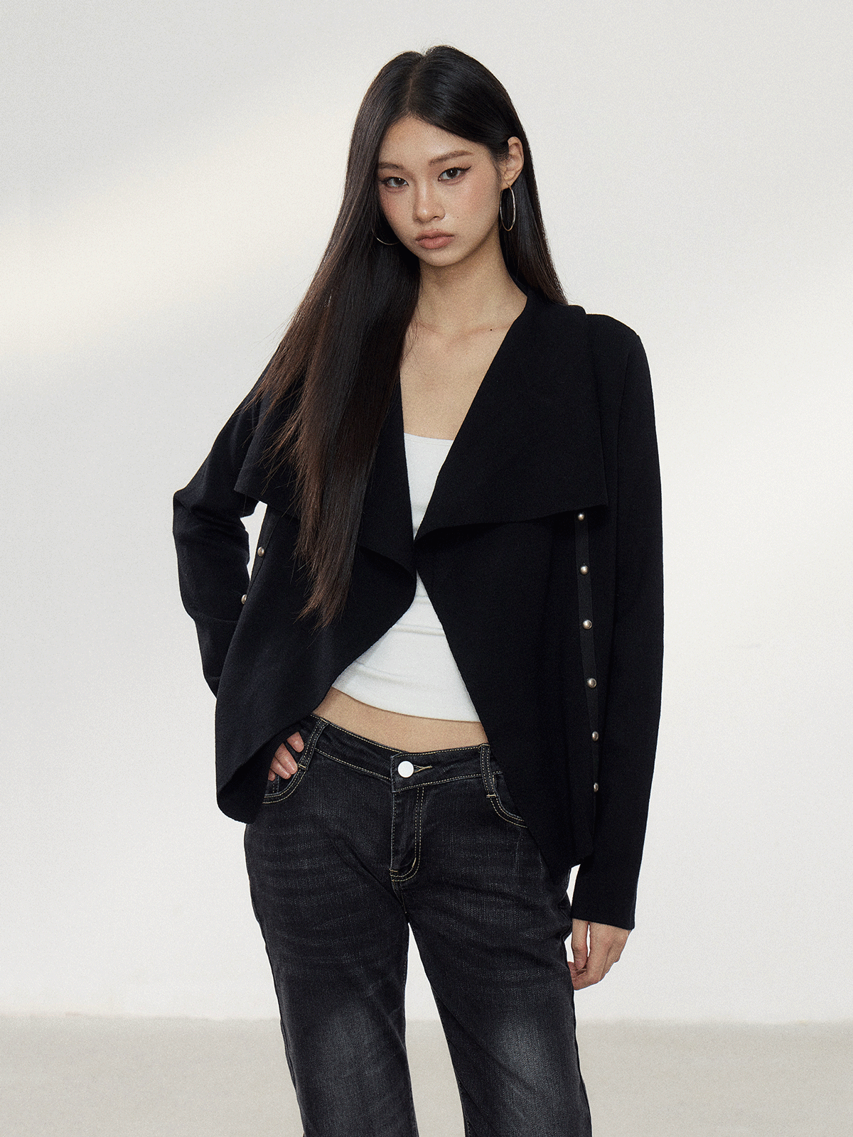 WITHMIN Pure Desire V-Neck Cropped Cardigan