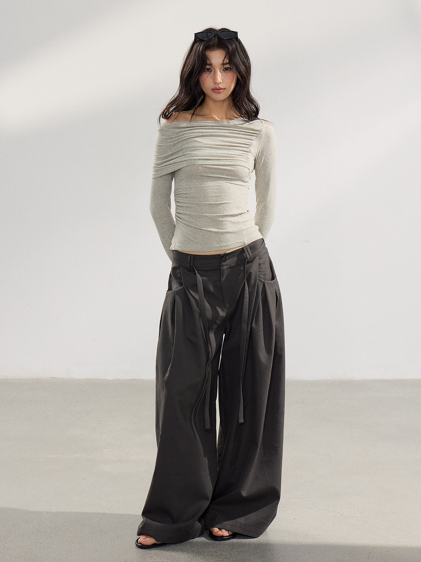 WITHMIN Straight-Leg Casual Trousers