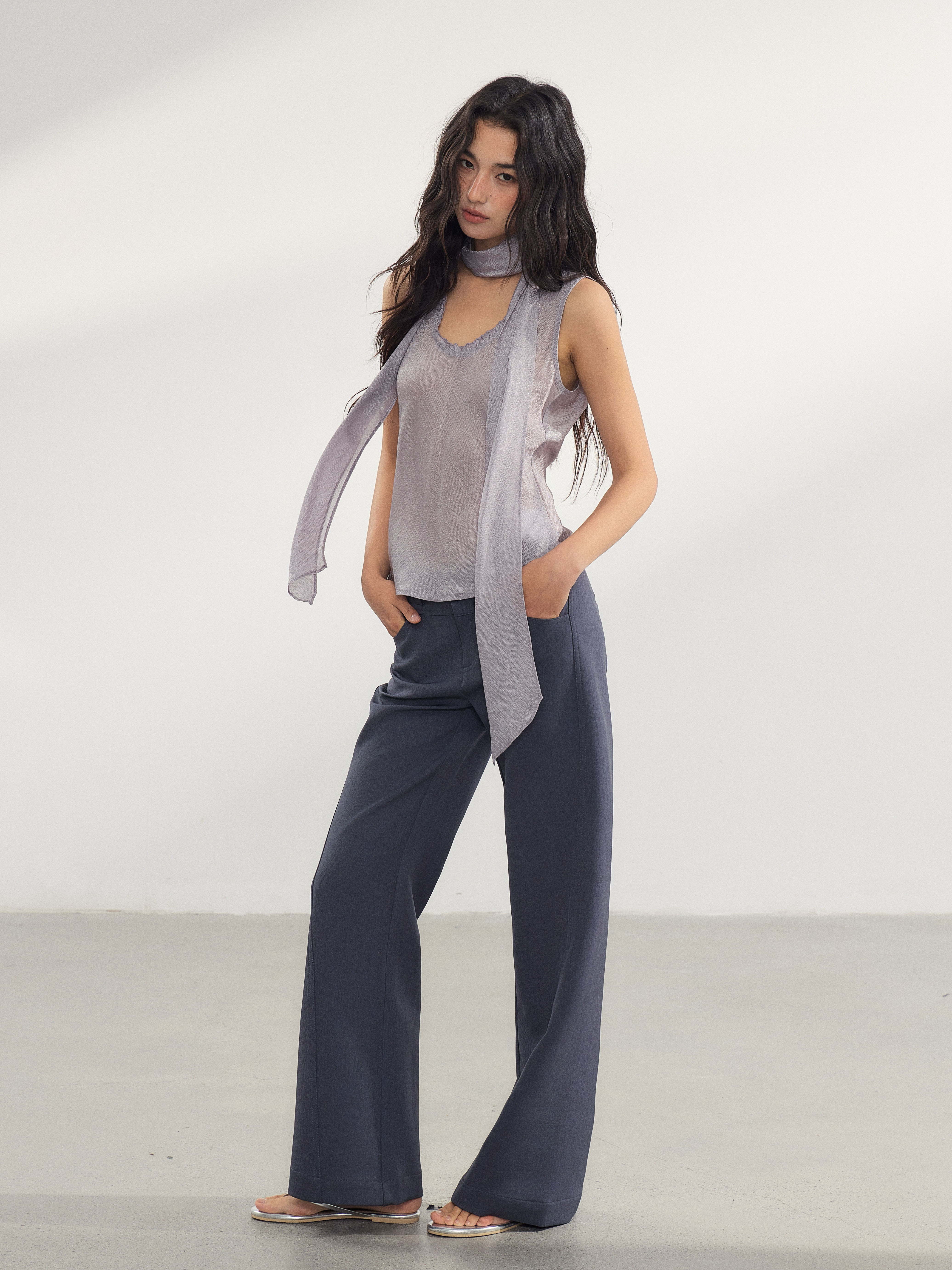 WITHMIN Dark Blue Low-Waist Straight-Leg Trousers