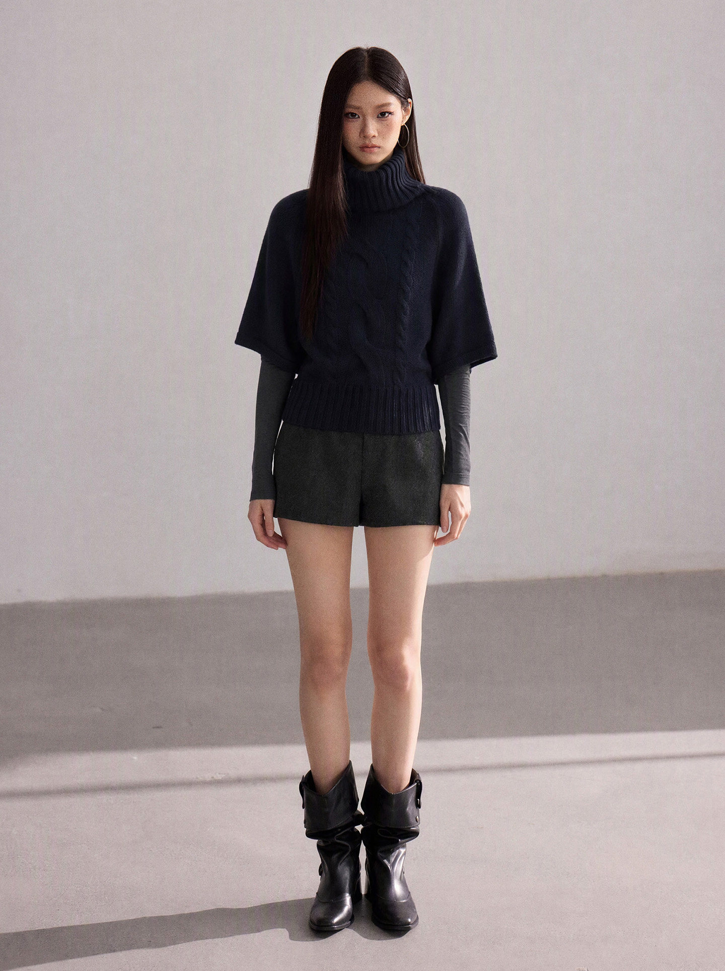 WITHMIN Navy Turtleneck Loose Knit Sweater