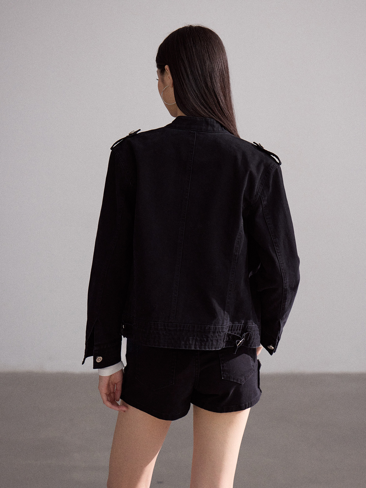 WITHMIN Black Zip-Up Cropped Jacket