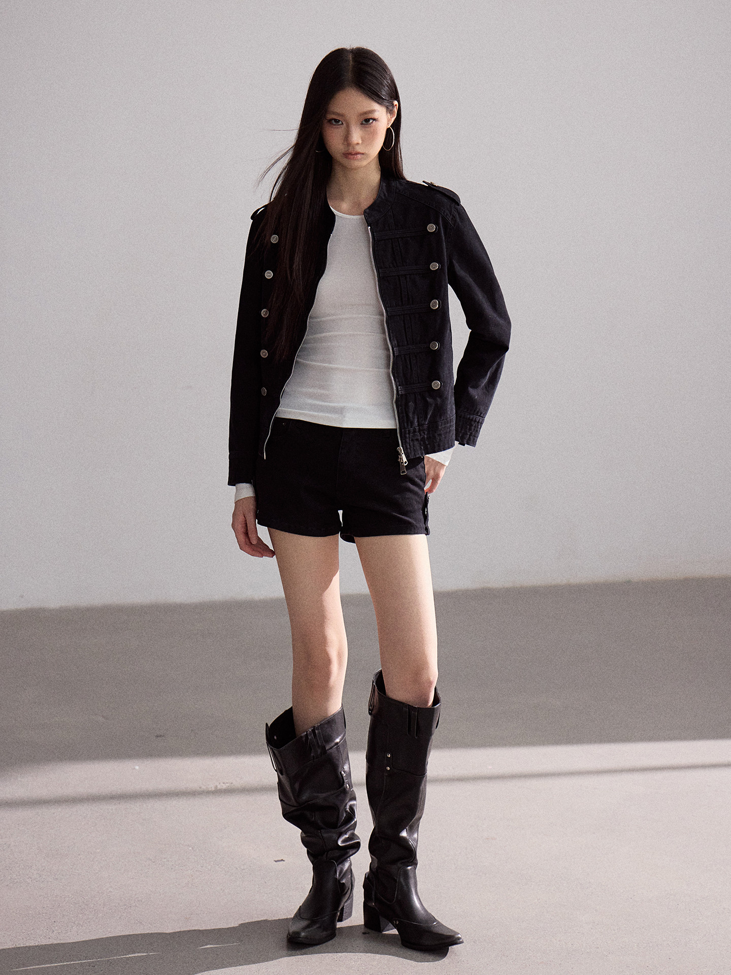 WITHMIN Black Zip-Up Cropped Jacket