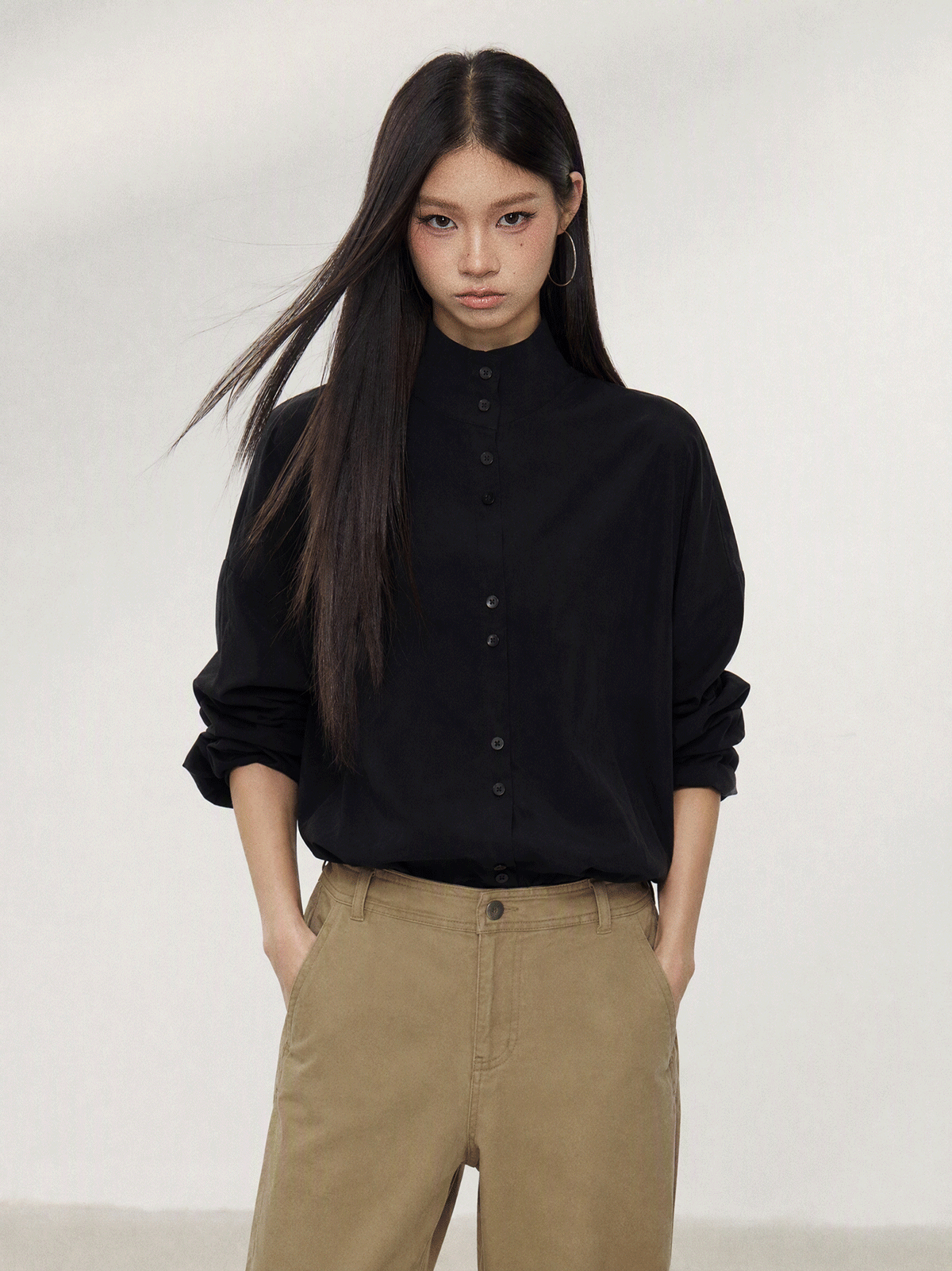 WITHMIN Black Stand-Collar Shirt