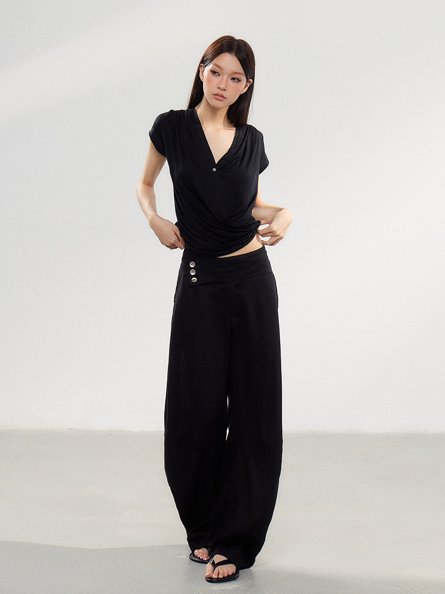 WITHMIN Black Asymmetric Button Low-Rise Straight-Leg Pants