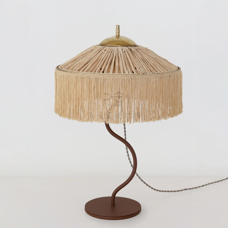 Bohemian Style Retro Raffia Table Lamp with Grass Rattan Tassel Lampshade Decorative Lamp for Study Room Bedroom Table Lamp