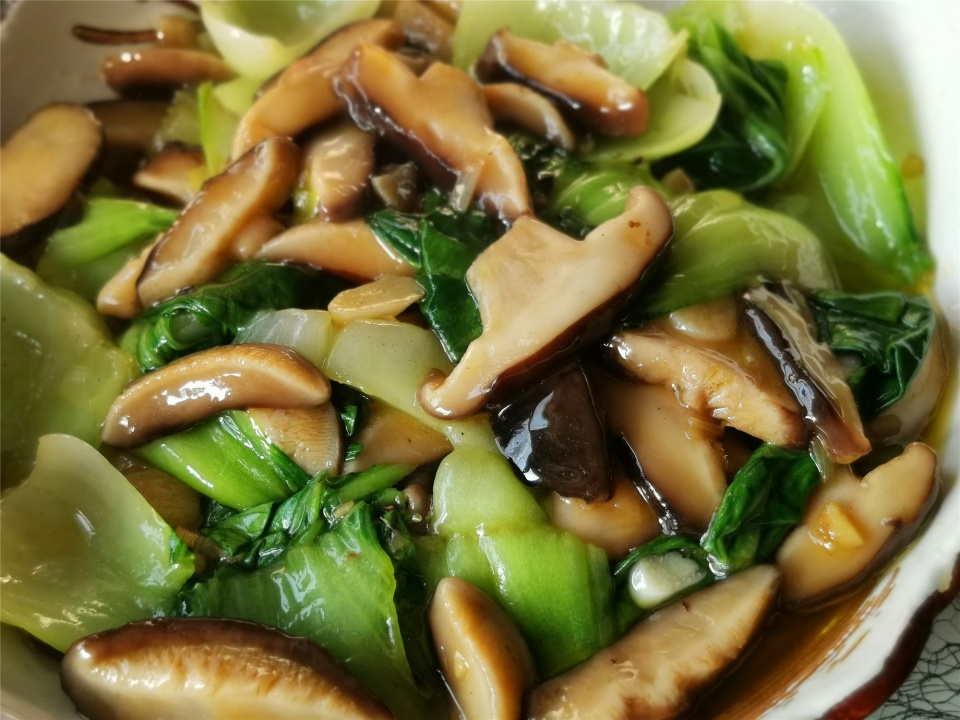 炒油菜的小技巧,炒出的油菜颜色翠绿!