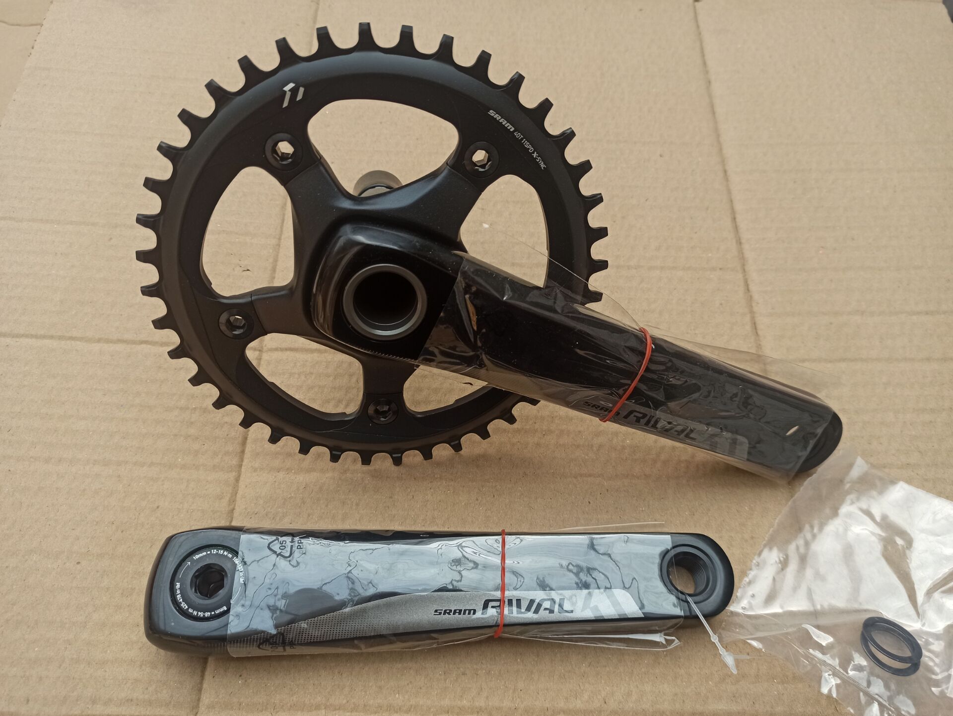 Fast-connected rival 1 single disc 11-speed large toothed disc gxp specification 172 5 leg length 40T toothed disc does not contain central shaft