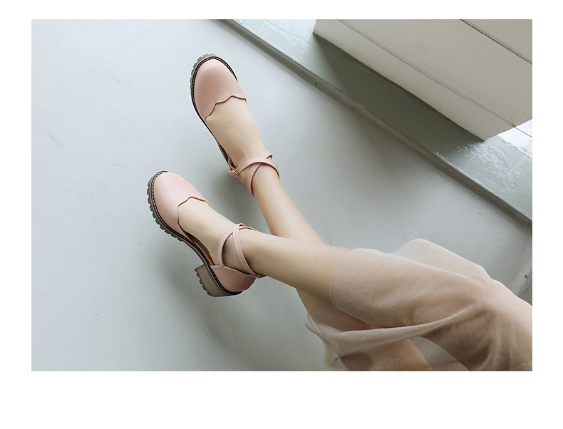 Mùa hè Hàn Quốc dép baotou ngọt ngào nữ retro dày với miệng nông cỡ lớn giày nữ quai nữ cao gót hoang dã sandal chiến binh