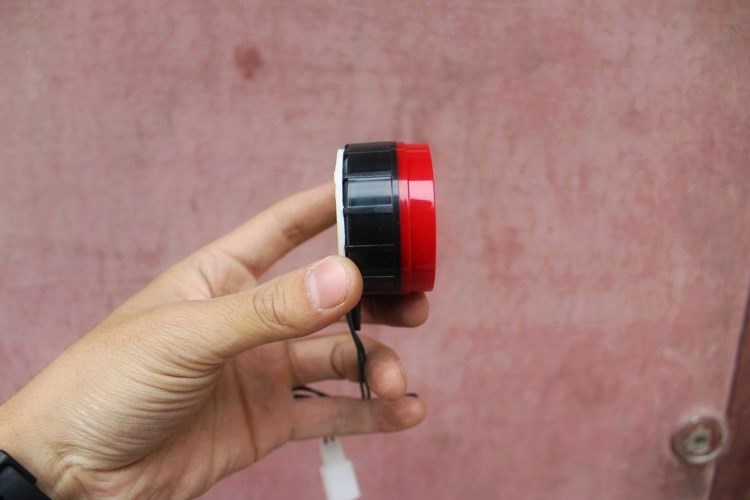 Loa chống trộm còi chống trộm 1202911 sừng cá mập trắng chống trộm - Báo động chống trộm xe máy khóa chống trộm xe máy thông minh