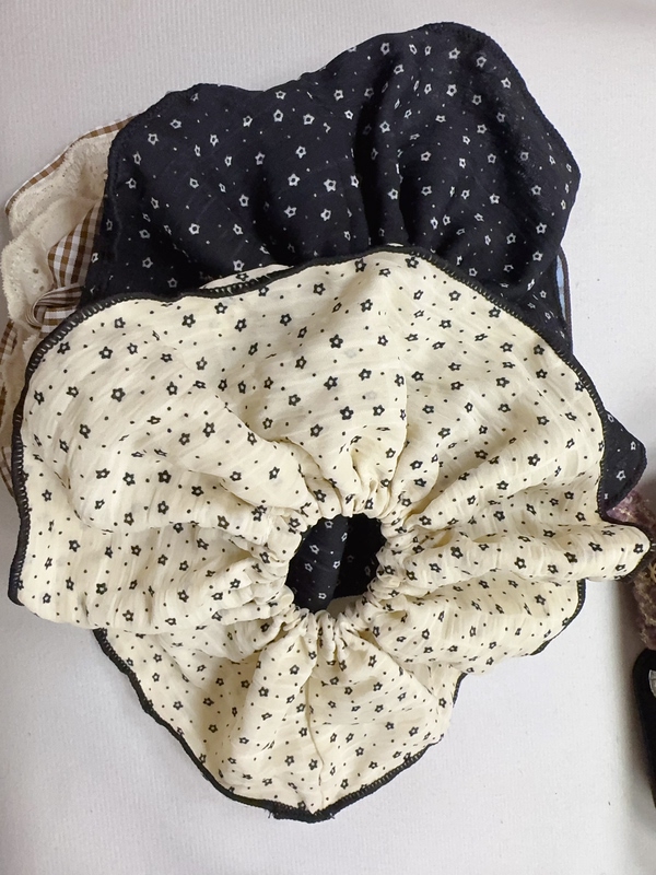 Korean-Style Elegant Large Scrunchie Hair Tie for Women, Floral Oversized High-End Hair Accessory, 2026 New Style Headwear