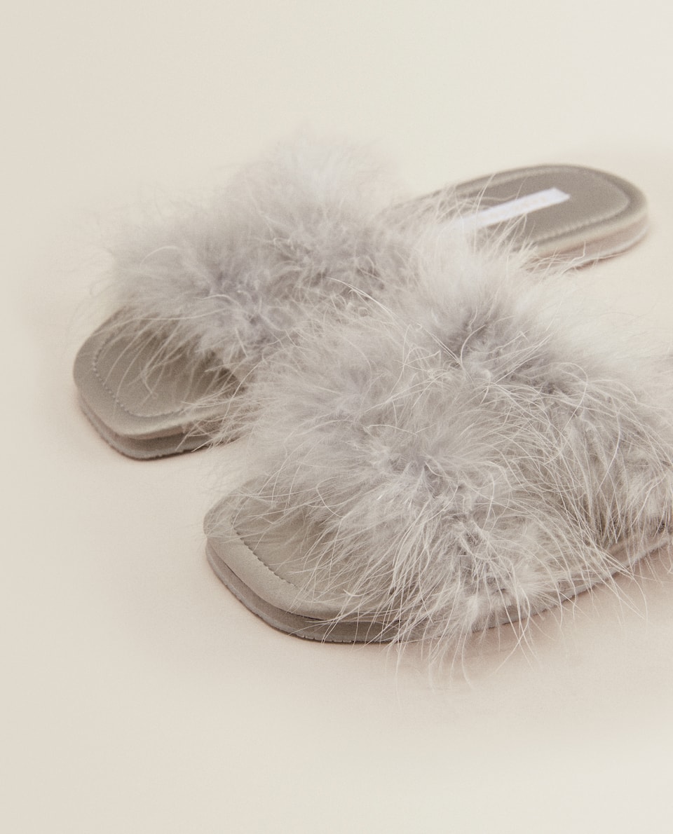 Zara Home Bắc Âu Xám Faux Feather Trang trí Flat Home Fur Dép Phụ nữ 15042071004 - Trang chủ dep long di trong nha