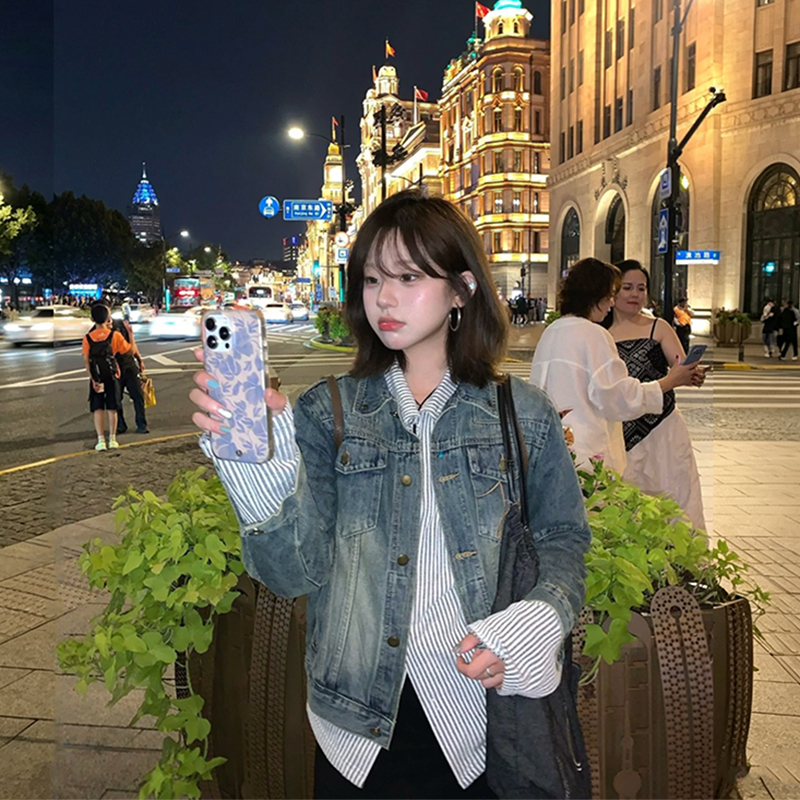 Autumn Short Washed American Retro Workwear Jacket 2026 Korean Style Super Stylish Loose Casual Denim Jacket for Women