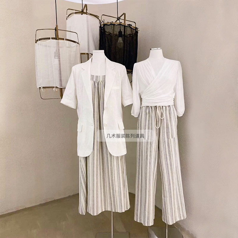 Women's clothing stores Wedding Dress Models Racks Korean version Half body Bust Windows Show Shelf Emulation Dummy body Body Props