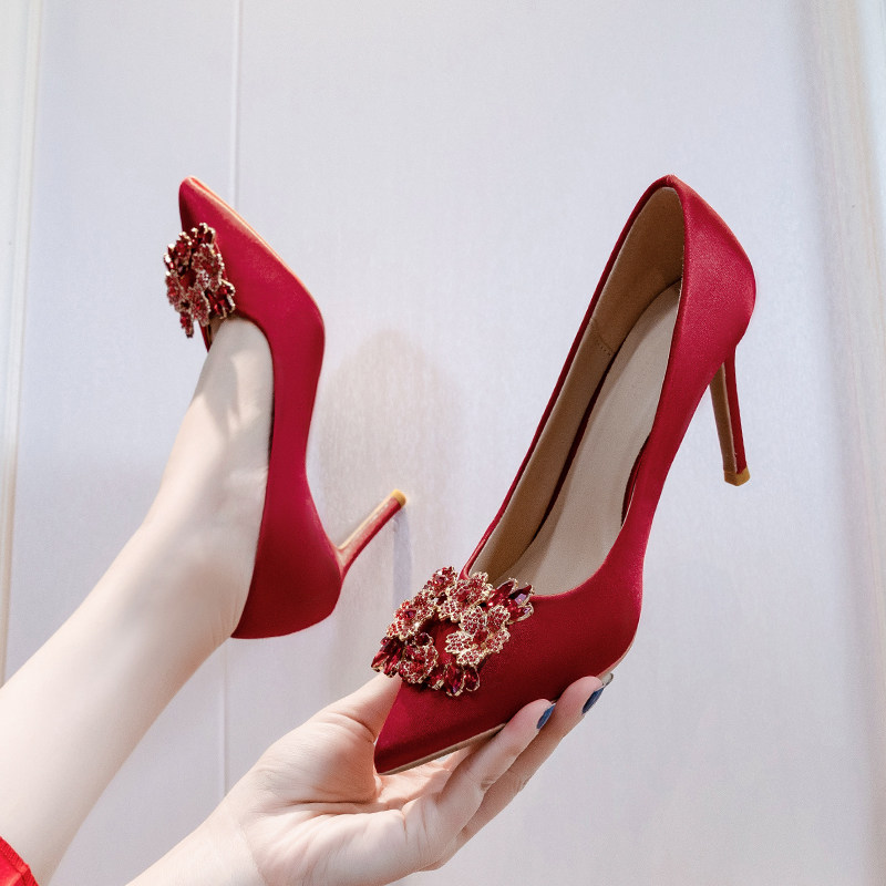 Wedding shoes 2020 new wedding bridesmaid bridal shoes female sexy red Xiuhe rhinestone pointed stiletto high heels