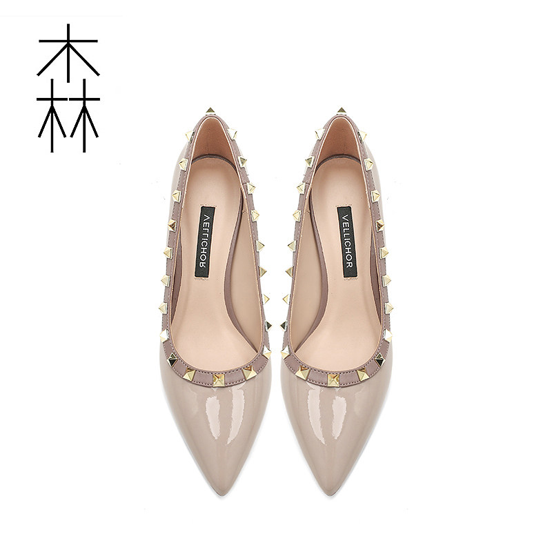 Spring 2020 new fashion pointed toe stiletto single shoes with rivets sexy all-match French girls nude high-heeled shoes