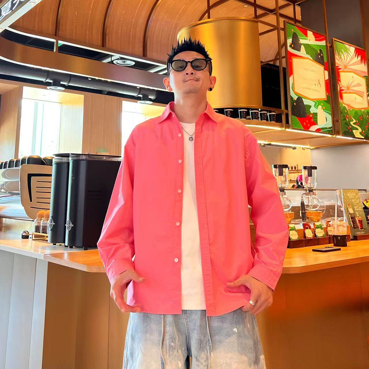 多巴胺穿搭：探索纯色高级感背后的时尚密码_秋天服装_淘宝服装网, image size:1280x1280