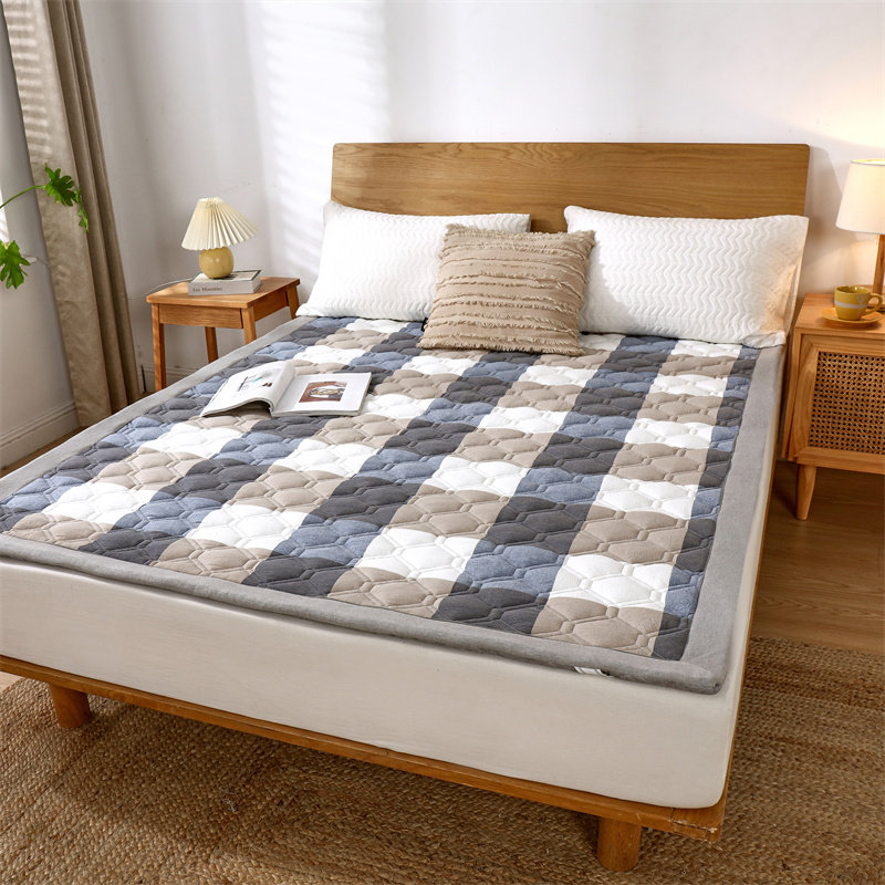 Class A washed cotton non-slip mattress can be washed portable single and double cushioned tatami floor dormitory dormitory foldable
