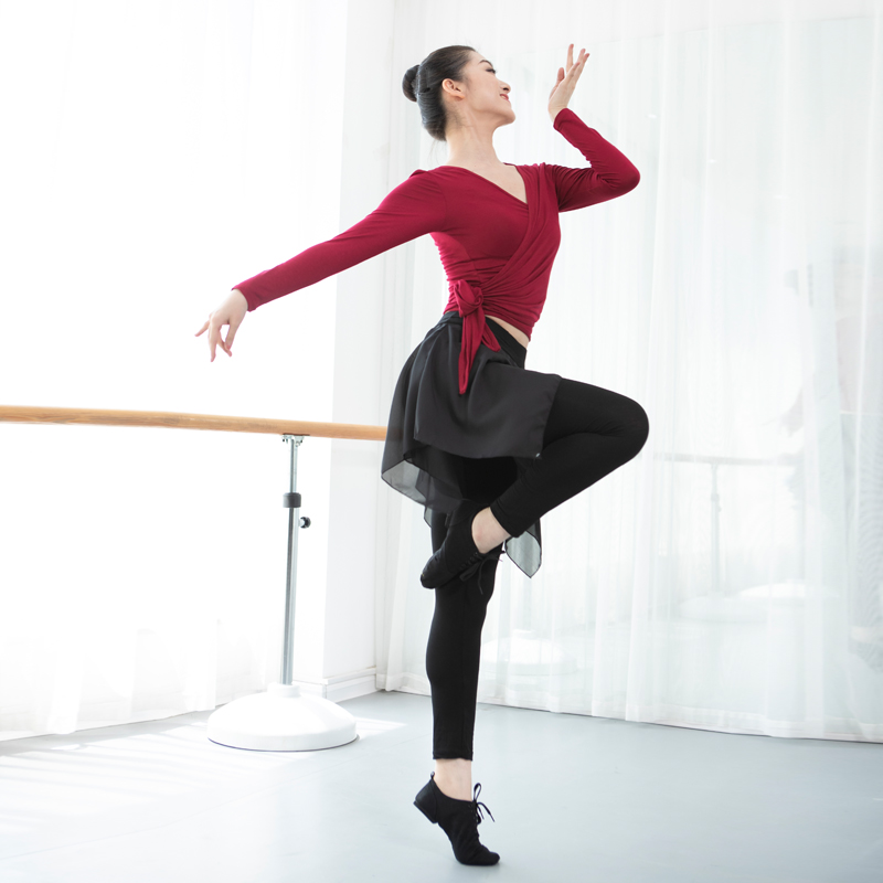 Yoga clothes, fitness clothes, women's suits, slimming, meat-covering dance clothes, Chinese dance training clothes, fashionable and sexy modal