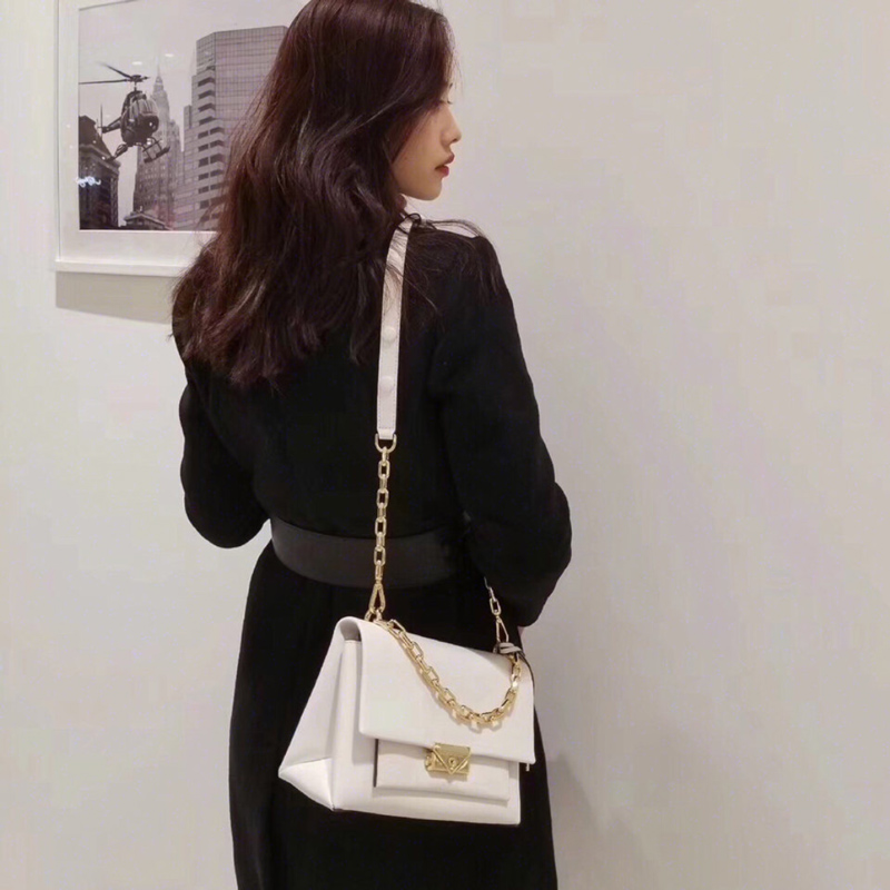 White - SmallSmall bag female 2021 new pattern Minority genuine leather Female bag Small square bag Chain package One shoulder Messenger Female bag Tidal packet