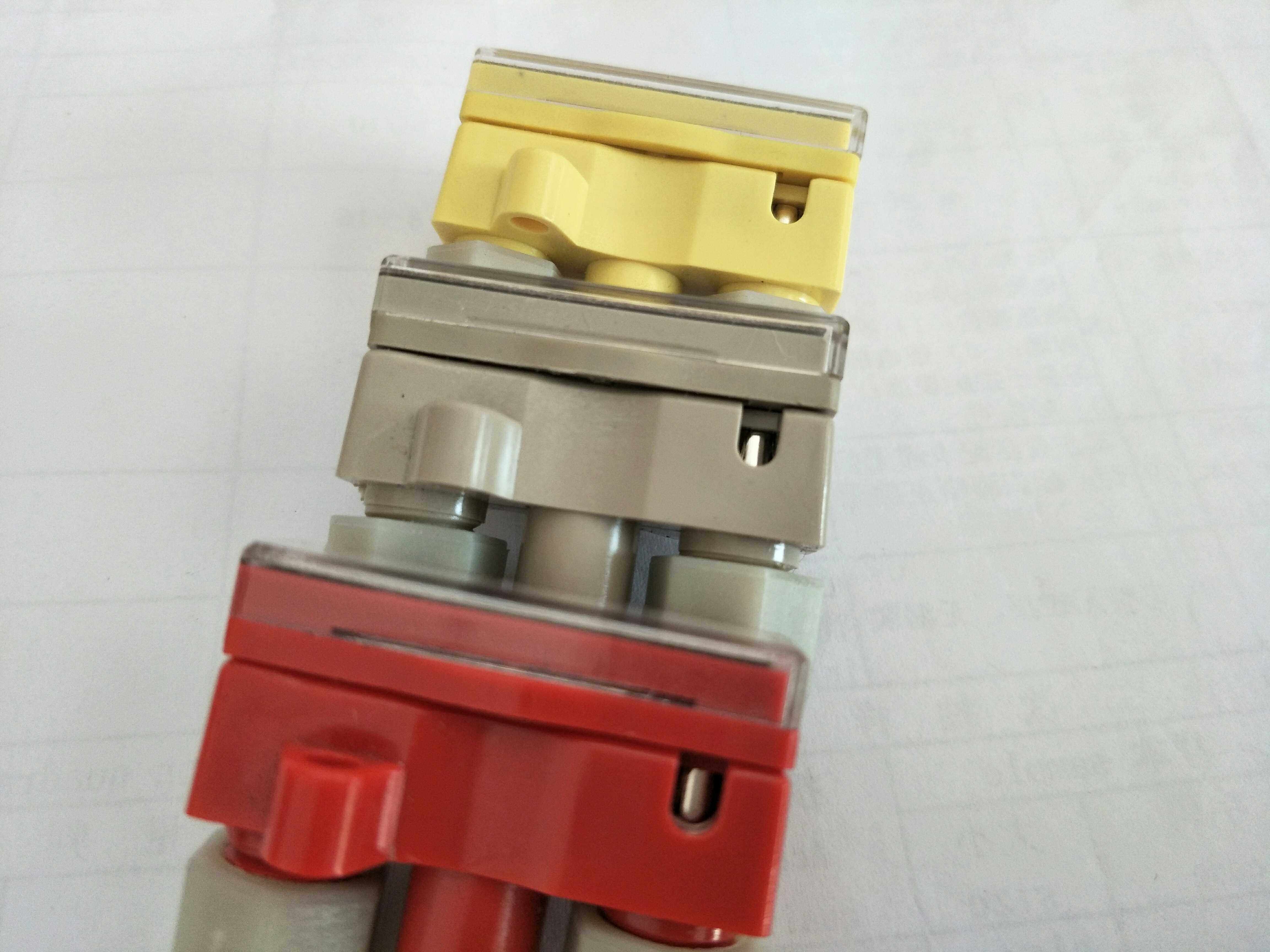 XH17W2T spring-type switching sheet protective pressure plate screen with switching sheet connecting sheet 