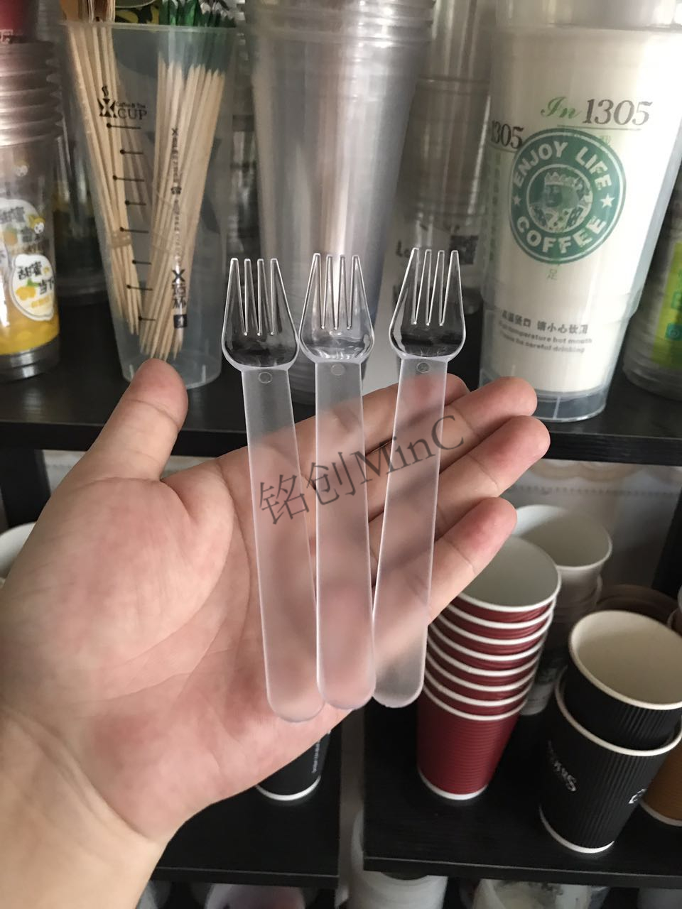 Thickened disposable fruit tea fork plastic fork spoon integrated creative cute long handle upscale sweet cake fork