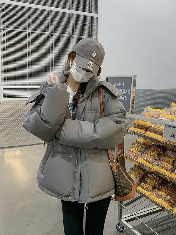 2025 New Popular Gray Heart-Shaped down Jacket for Women, Short White Duck down Puffer Jacket for Petite Figures, Winter Coat