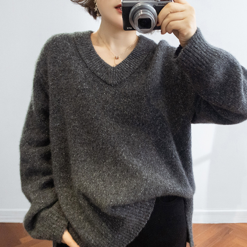 Clearance does not return~Lazy feeling in the bones Light luxury Hong Kong wind yarn wool V-neck thickened loose knitted sweater