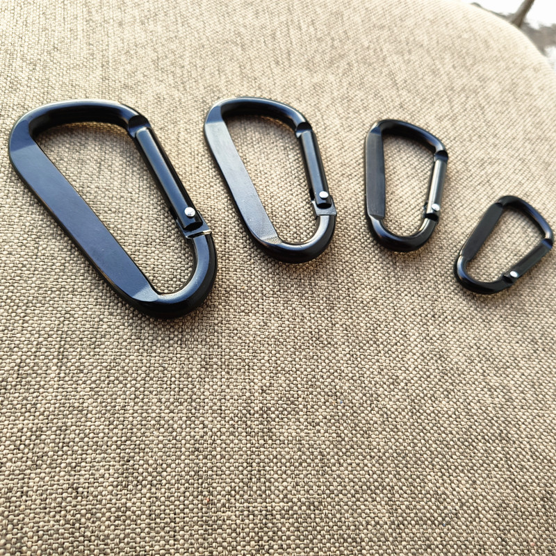 Flattened D-type pure black carabiner mini keychain outdoor spring buckle quick buckle hanging buckle Aluminum alloy multi-function