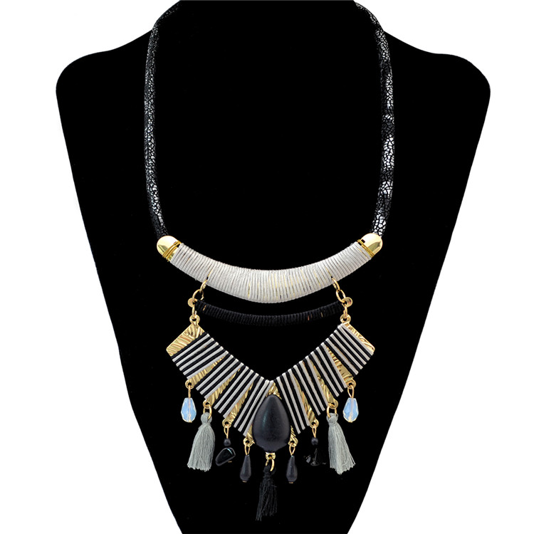 Bohemian retro wind hand-knitting stream necklace with European and American fashion pine neck chain jewelry
