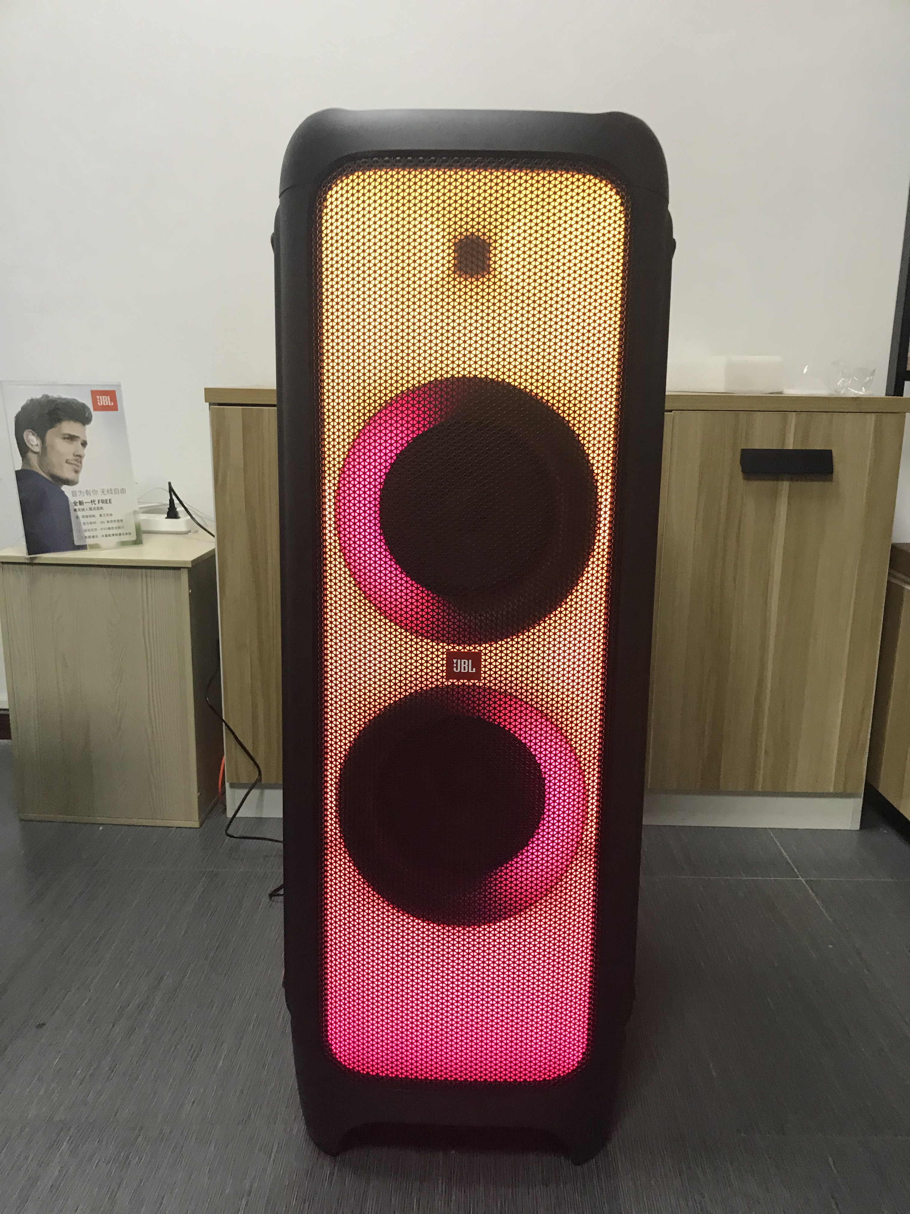 JBL PARTYBOX1000 party K song set bar Bluetooth square dance audio mobile trolley speaker