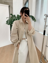 AmyyStudios strong push B into the imported she Brand fabric delicate gloss retro sports light windbreaker