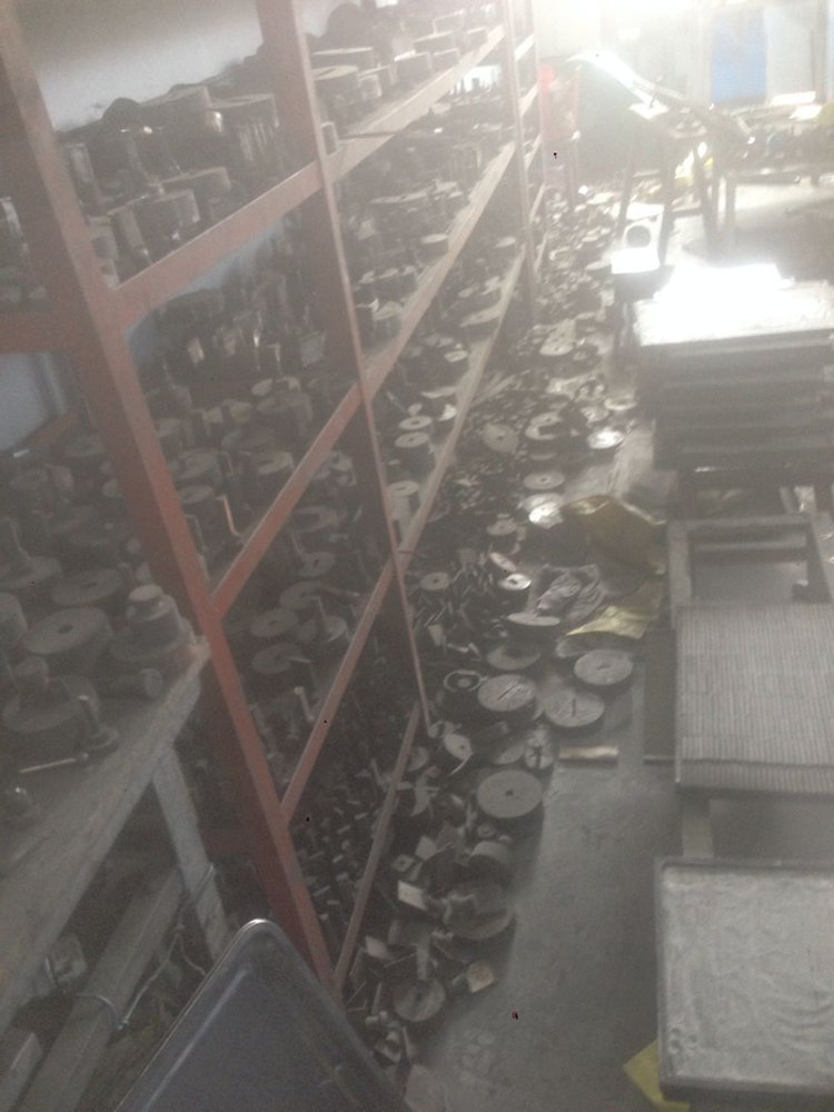 lưỡi cưa inox cầm tay	 Gia công hợp kim cứng không chuẩn tùy chỉnh dải dài nhiệt độ cao 8 * 8 * 36mm YG lưỡi cắt hàn chống mài mòn đầu kẹp mũi khoét lỗ tròn