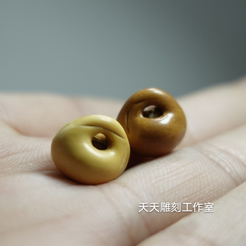 Peach walnut basket peace lock dragon pattern pure hand carved simple boutique red rope pendant necklace pendant single seed