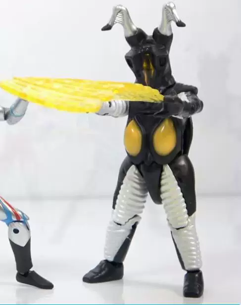Ультрамэн Bandai Супер Альт 4 Пуля-Еда Игрушка Мощный Деке Светящаяся Телега Монстр Джетон Зета Игрушки