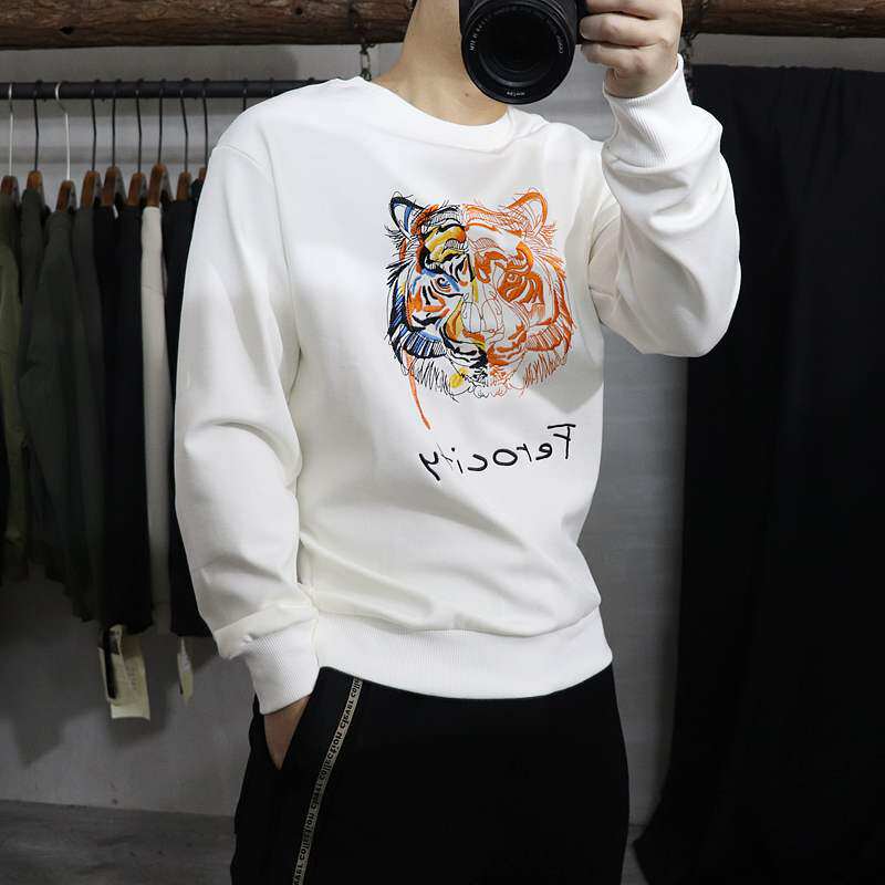 Tide Card Old Tiger Head Embroidered Sweatshirt Male Korean version Trend loose long sleeve lovers blouses in autumn round collar plus suede