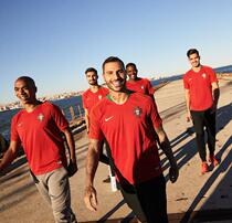 2018 Portugal No. 7 home short sleeve jersey 893877 printed number shorts 893932 football socks NE day