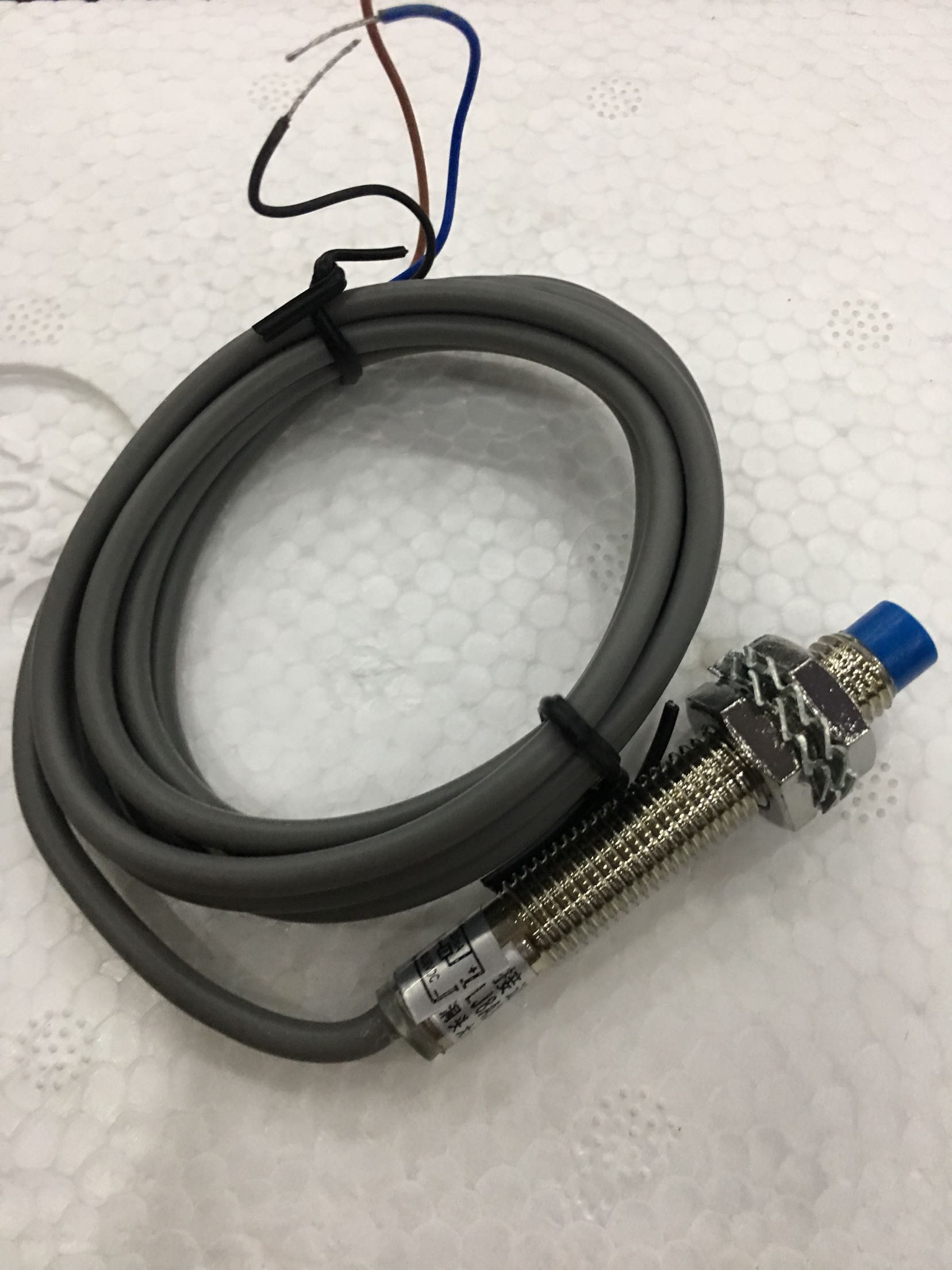 Dongtou Great East is close to the switch sensor LJ8A3-2-Z BX LJ8A3-2-Z EX